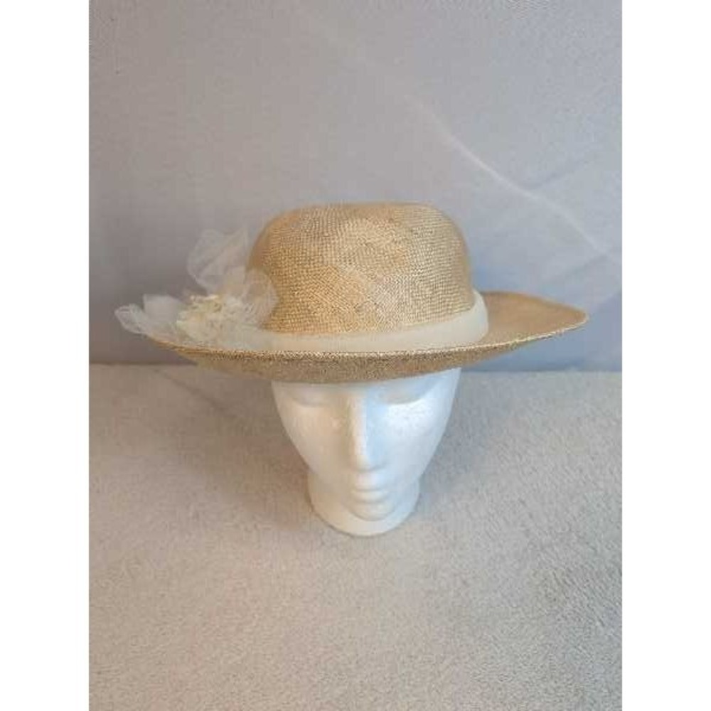 Straw Sun Hat Floppy Brim White Ribbon Flower Accent Beach Holiday Chic